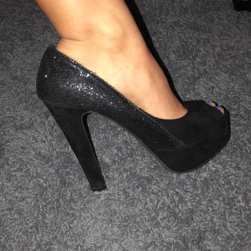 Adorable heels